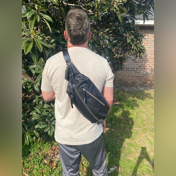 Coach Thompson Sling Pack 70360 HTF - Picture 6 of 12